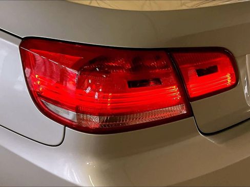 Used 2010 BMW 335i Convertible RWD image 24