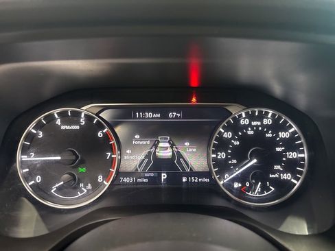 Used 2023 Nissan Rogue SV AWD/4WD image 19