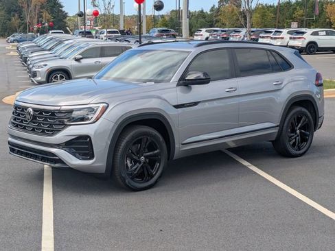 New 2026 Volkswagen Atlas Cross Sport SEL R-Line AWD/4WD image 9