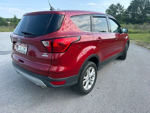Used 2019 Ford Escape SE FWD image 8