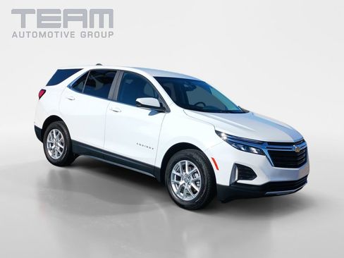 Used 2024 Chevrolet Equinox LT w/ LPO, Floor Liner Package image 1