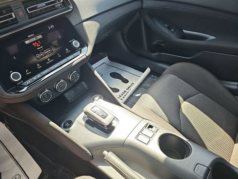 Used 2025 Nissan Z Sport w/ Floor Mat Package RWD image 27