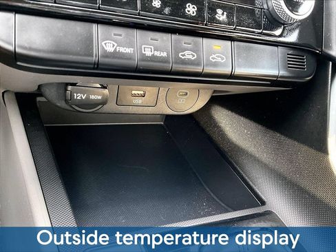 Used 2024 Hyundai Elantra SEL FWD image 21