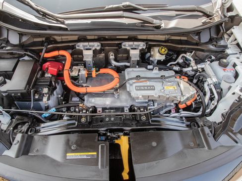 Used 2024 Nissan Ariya AWD image 31