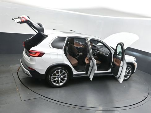 Certified 2022 BMW X5 xDrive45e w/ Premium Package image 52