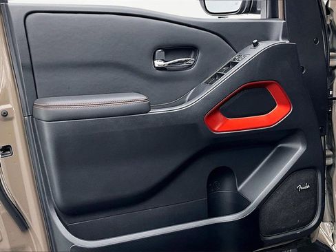 Used 2023 Nissan Frontier PRO-4X w/ Pro-4X Premium Package image 24