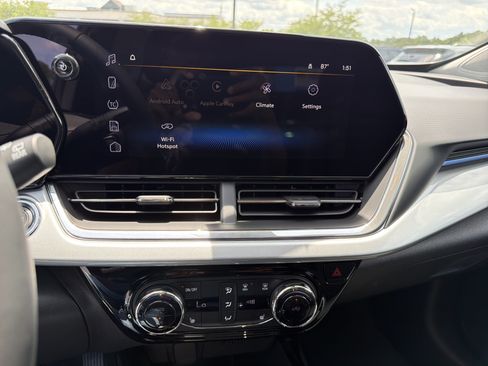 New 2026 Chevrolet Trax LT w/ Driver Confidence Package FWD image 27