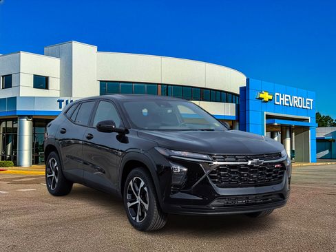 New 2026 Chevrolet Trax RS w/ Sunroof Package FWD image 9