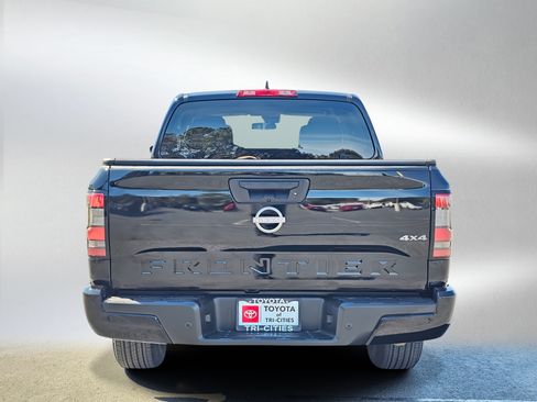 Used 2025 Nissan Frontier SV AWD/4WD image 4