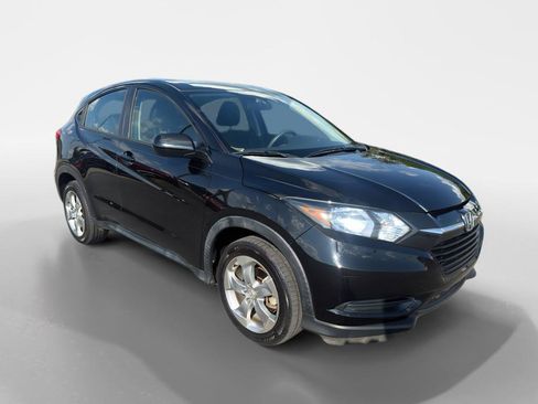 Used 2018 Honda HR-V LX image 8
