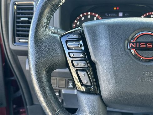 Used 2022 Nissan Frontier PRO-4X w/ Pro-4X Premium Package image 18