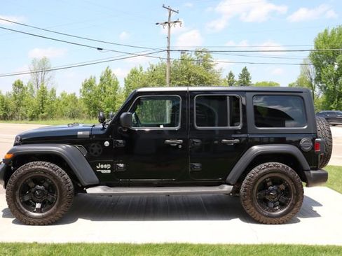 Used 2018 Jeep Wrangler Unlimited Sport S AWD/4WD image 30