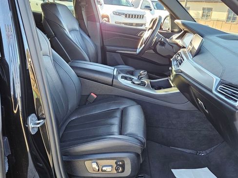 Used 2022 BMW X5 M50i image 15