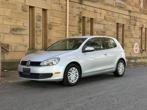 Used 2012 Volkswagen Golf 2-Door FWD image 30