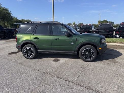 Used 2025 Ford Bronco Sport Outer Banks w/ Outer Banks Tech Package+ AWD/4WD image 4