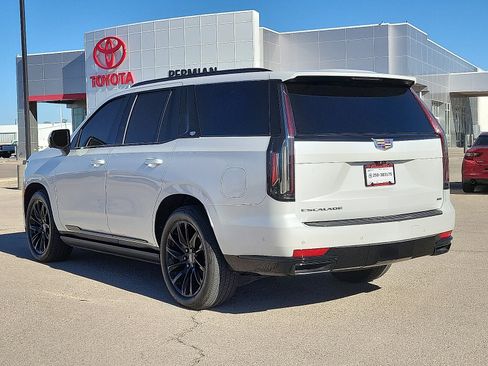 Used 2021 Cadillac Escalade Sport w/ Driver Assist Tech Package image 3