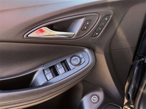 Certified 2022 Buick Encore GX Essence w/ Advanced Technology Package image 17