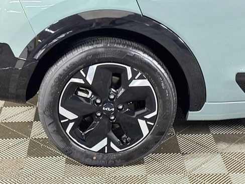 Certified 2023 Kia Niro Wind FWD image 24