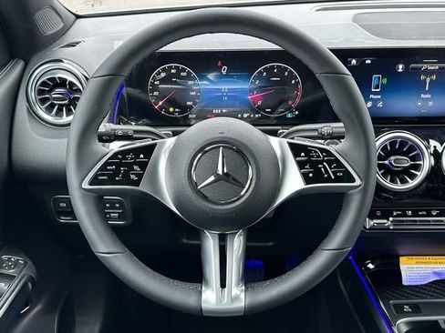 New 2026 Mercedes-Benz GLB 250 4MATIC image 13