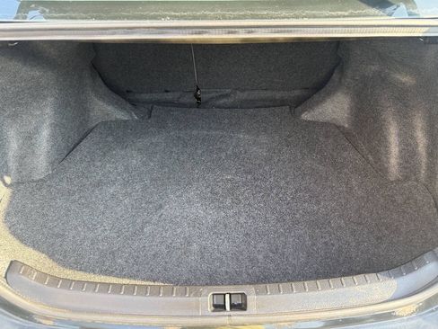 Used 2014 Toyota Corolla LE FWD image 23