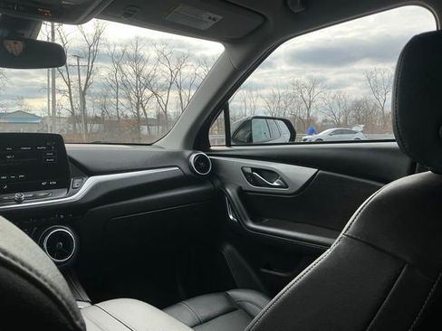 Used 2024 Chevrolet Blazer LT w/ Midnight/Sport Edition image 29