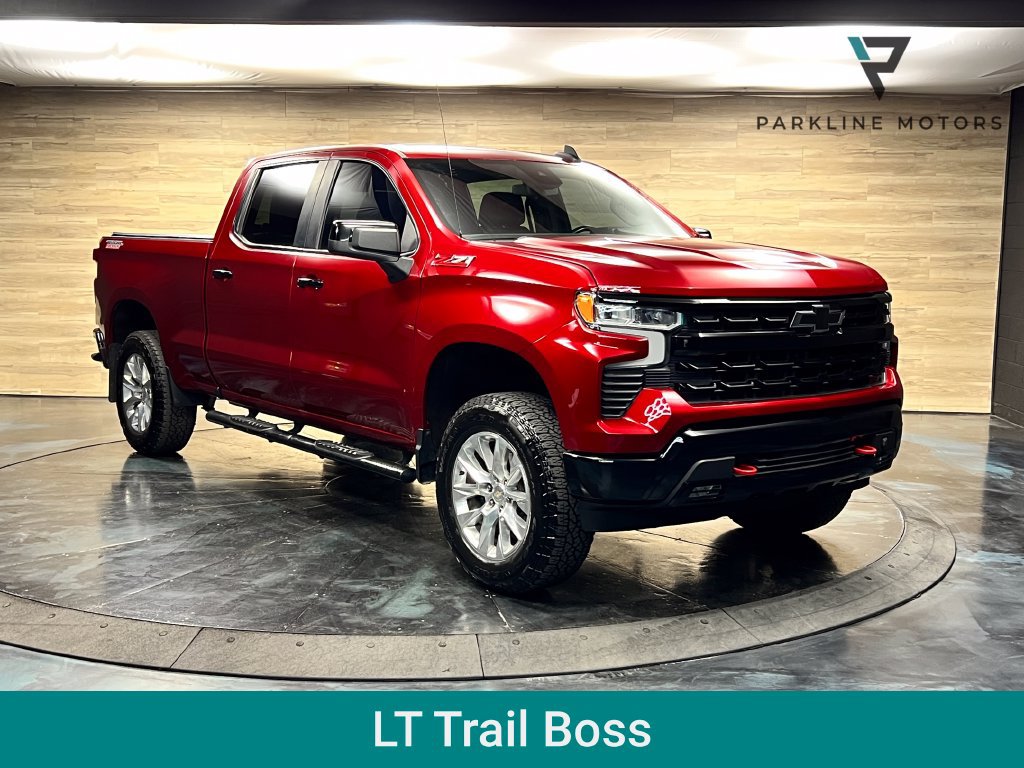 Used 2024 Chevrolet Silverado 1500 LT Trail Boss w/ Convenience Package II AWD/4WD image 1