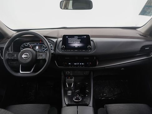 Used 2022 Nissan Rogue SV AWD/4WD image 14