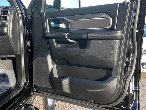 Used 2026 RAM 2500 Big Horn AWD/4WD image 17