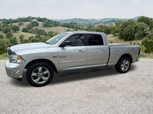 Used 2016 RAM 1500 Lone Star RWD image 4