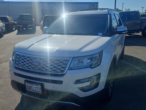 Used 2017 Ford Explorer Platinum AWD/4WD image 1