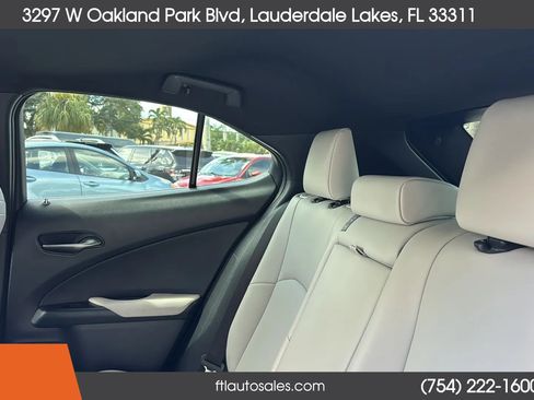 Used 2019 Lexus UX 200 w/ Premium Package FWD image 33