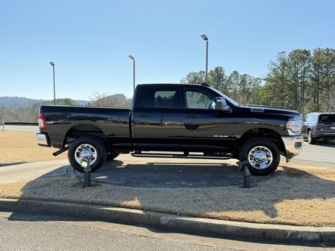 Used 2024 RAM 2500 Big Horn w/ Bed Utility Group image 8