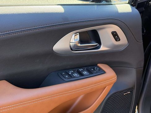 New 2026 Chrysler Pacifica Pinnacle FWD image 26