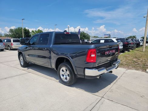 Used 2025 RAM 1500 Big Horn AWD/4WD image 3