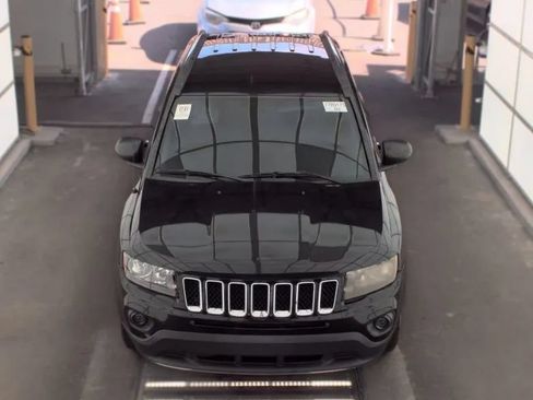 Used 2014 Jeep Compass Sport w/ Power Value Group FWD image 3