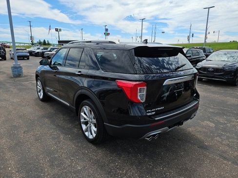 Used 2023 Ford Explorer Platinum w/ Technology Package image 5