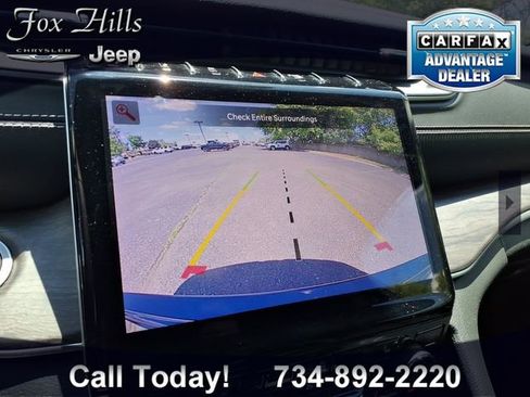 Used 2023 Jeep Grand Cherokee Limited AWD/4WD image 21