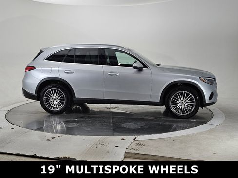 Certified 2025 Mercedes-Benz GLC 300 GLC 300 image 2