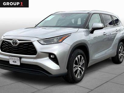 Used 2023 Toyota Highlander XLE
