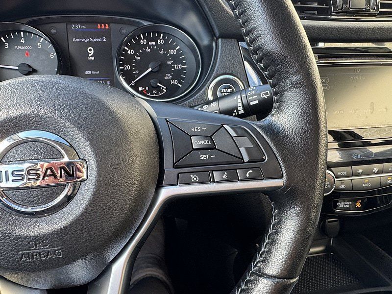 Used 2022 Nissan Rogue Sport SV AWD/4WD image 17