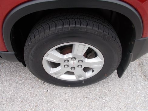 Used 2012 GMC Acadia SLE AWD/4WD image 17