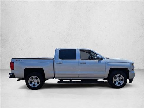 Used 2018 Chevrolet Silverado 1500 LT w/ All Star Edition AWD/4WD image 4