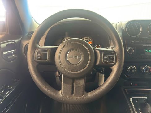 Used 2014 Jeep Patriot Sport w/ Power Value Group image 18