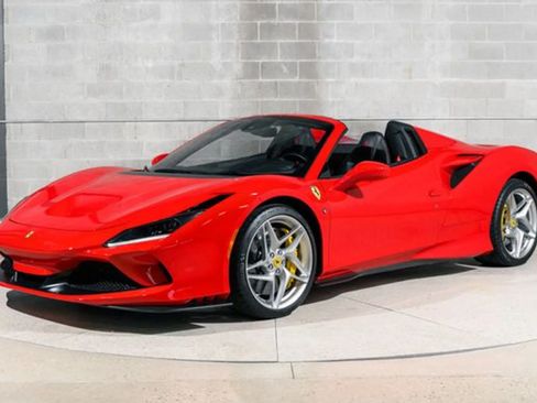 Used 2023 Ferrari F8 Tributo RWD image 2