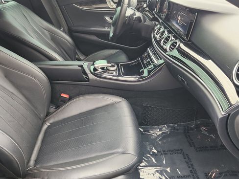 Certified 2017 Mercedes-Benz E 300 image 3