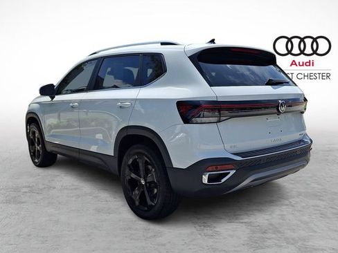 Used 2025 Volkswagen Taos SEL AWD/4WD image 4