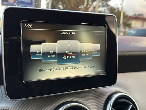 Used 2016 Mercedes-Benz CLA 250 image 26