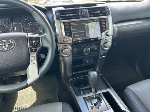 Used 2022 Toyota 4Runner SR5 Premium w/ Moonroof Package RWD image 19