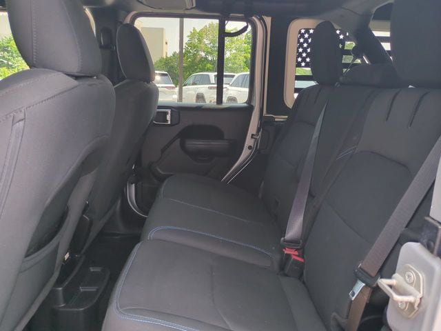 Used 2023 Jeep Wrangler Unlimited Rubicon 4xe w/ Cold Weather Group AWD/4WD image 14