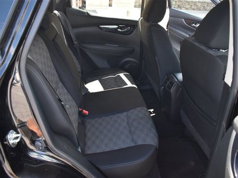 Used 2019 Nissan Rogue Sport SV w/ Technology Package AWD/4WD image 24